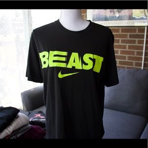 Nike Dri-Fit T-shirt size Medium Men’s